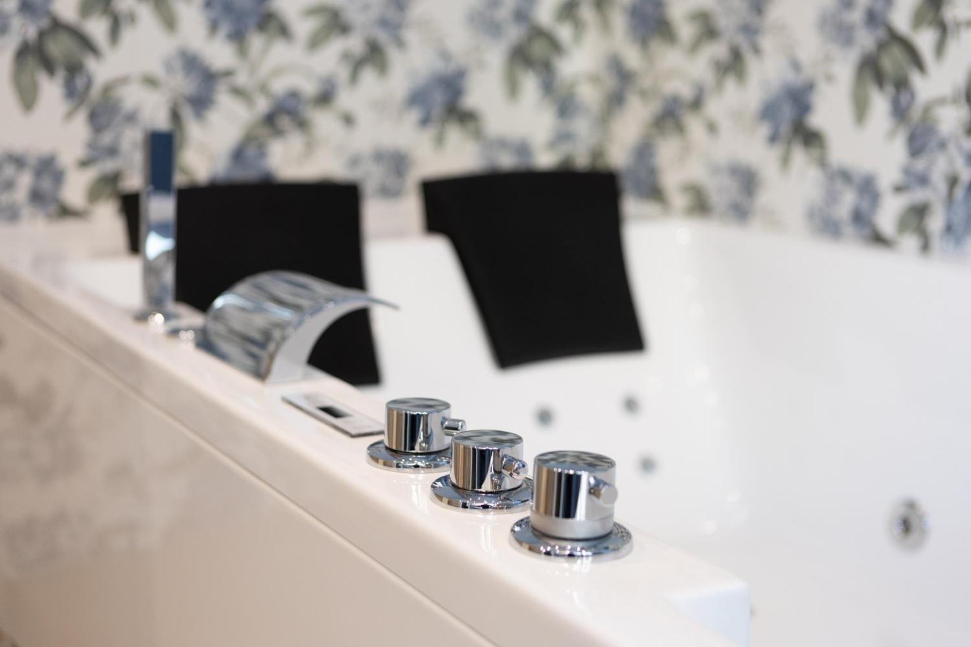 Pier Capponi 17 Rooms & Suites Florencja Zewnętrze zdjęcie